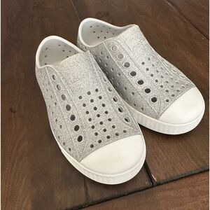 Native Jefferson toddler glitter Water Shoes